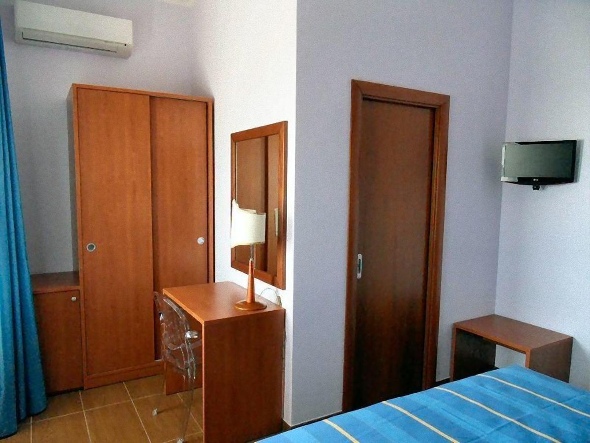 Residence Bandiera Gialla Margherita Di Savoia Exterior foto